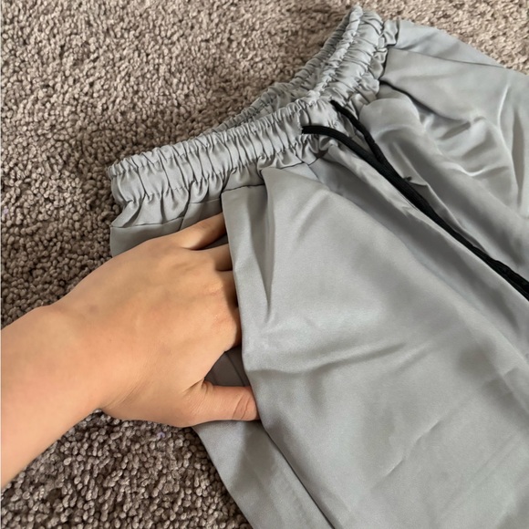 Kids Grey and white very light weight pants
Size-M in kids - Picture 4 of 6